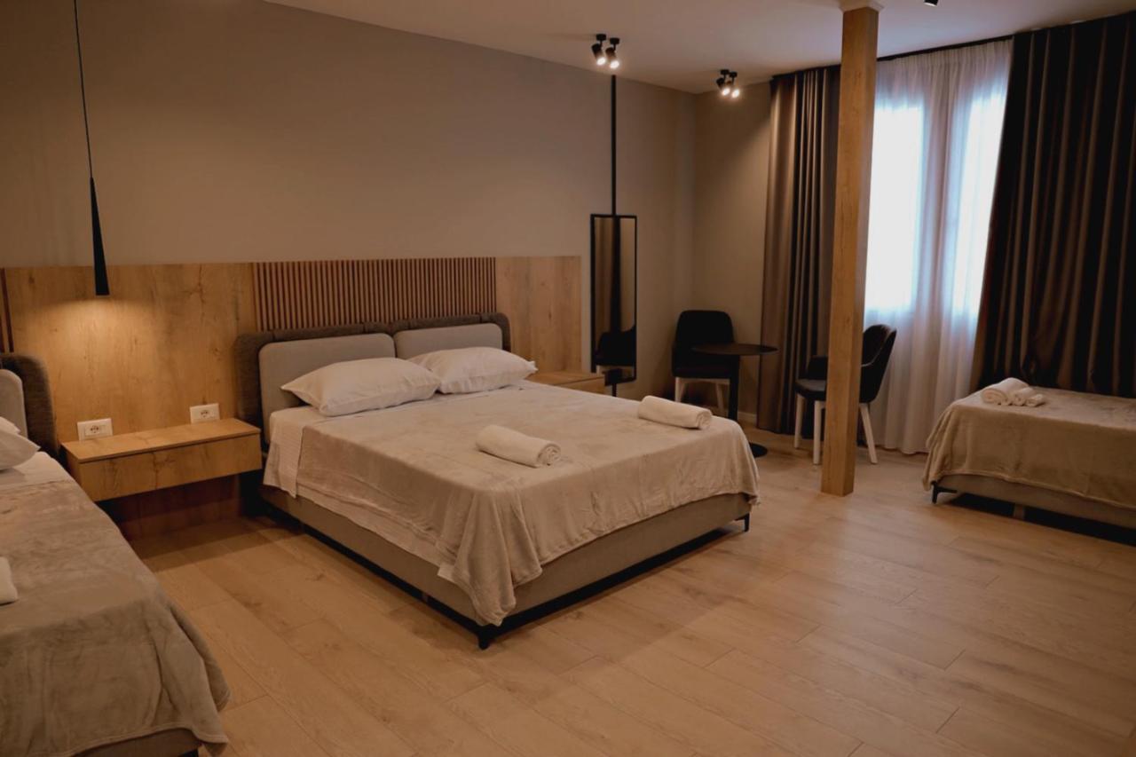 Sol Hotel Shkodër Extérieur photo