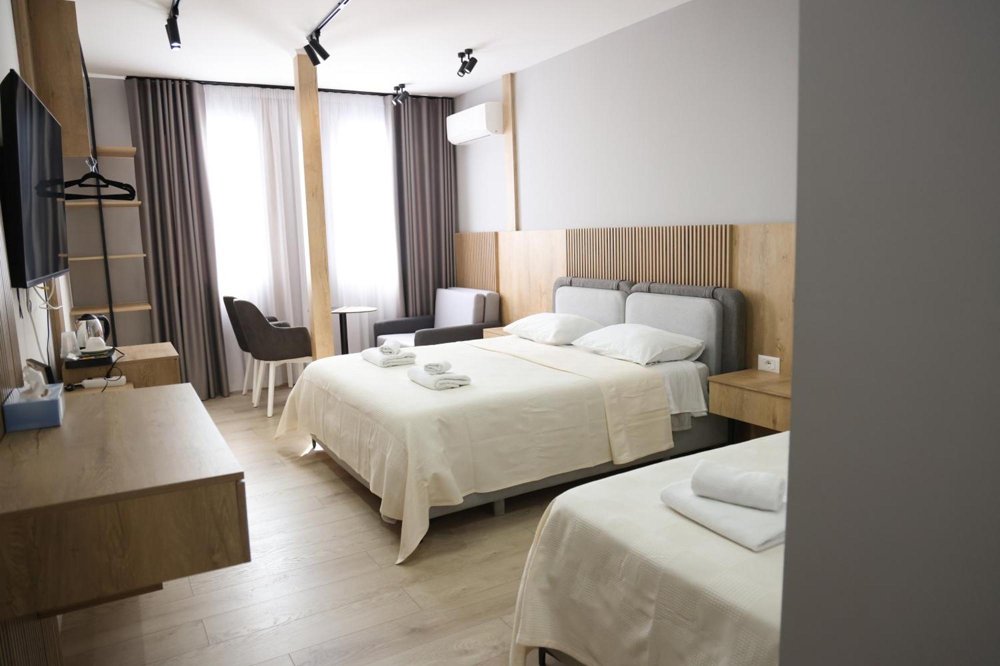 Sol Hotel Shkodër Extérieur photo