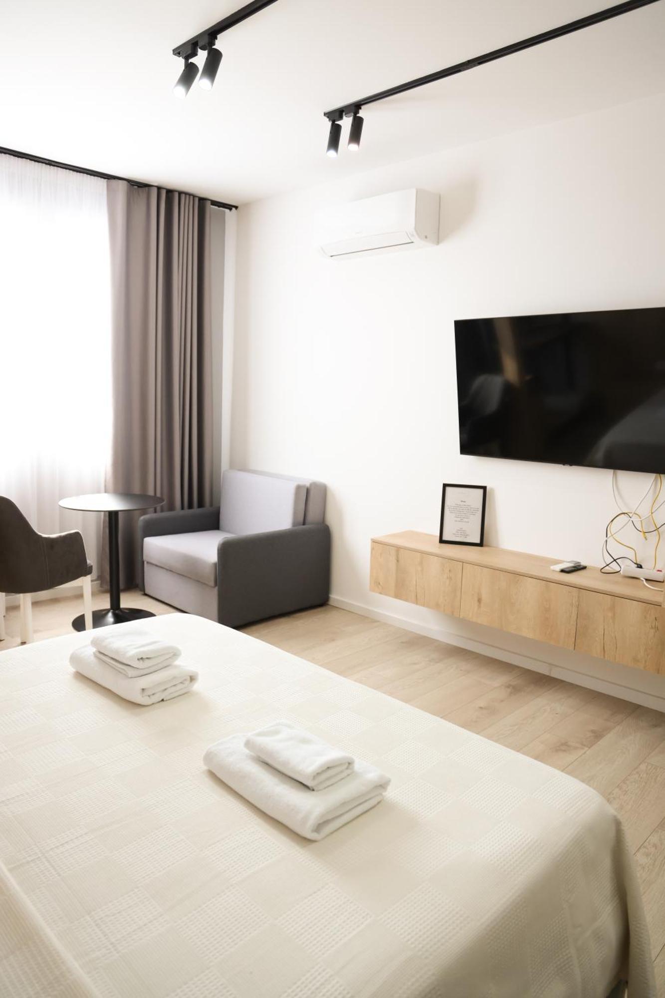 Sol Hotel Shkodër Extérieur photo